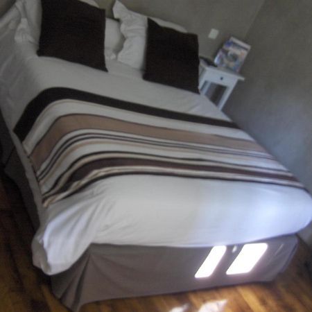Hotel La Buissonniere Bannay  ภายนอก รูปภาพ